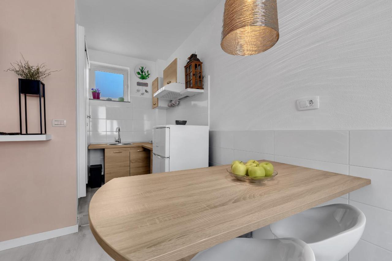 Apartments Barbara Makarska Eksteriør bilde